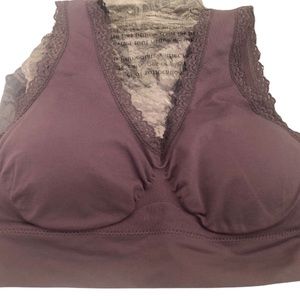 🟩SALE 7️⃣5️⃣% off🟩
Bralette removable padding - wine colour New package